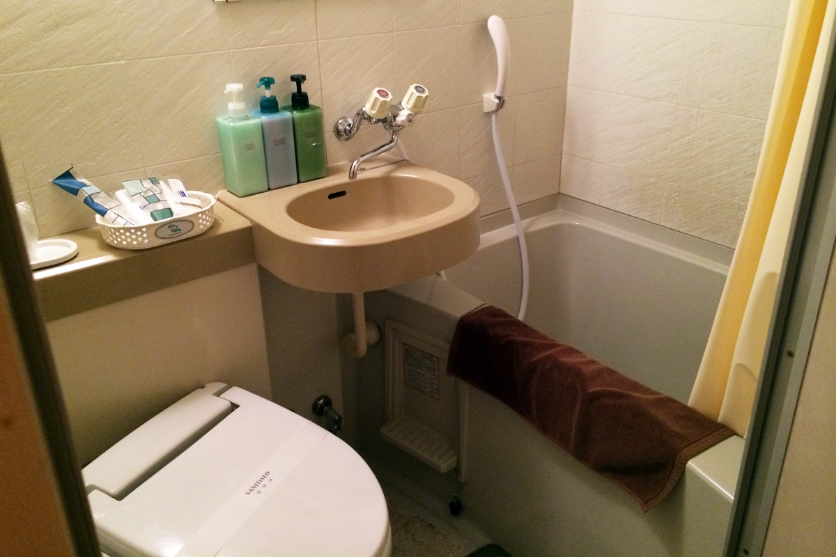 洋室シングル 13.5平米 バスルーム