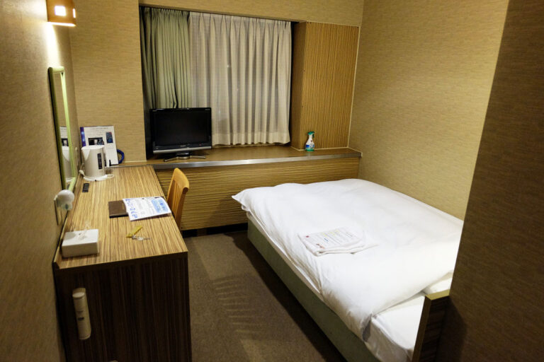 ホテル ザ・グランコート津西 スタンダードシングル 15平米