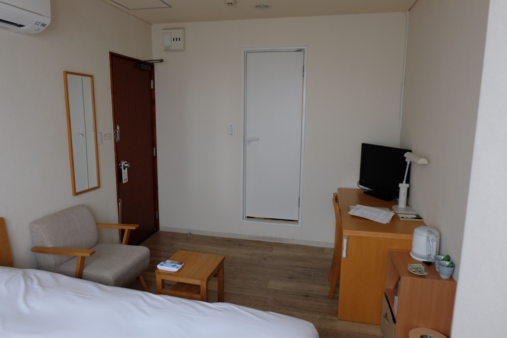 石垣島ホテルククル ダブルルーム ドア側