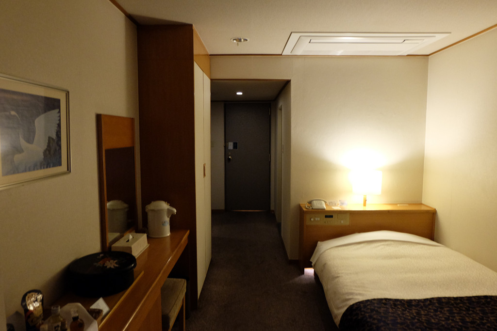 萃香園ホテル スタンダードシングル ドア側