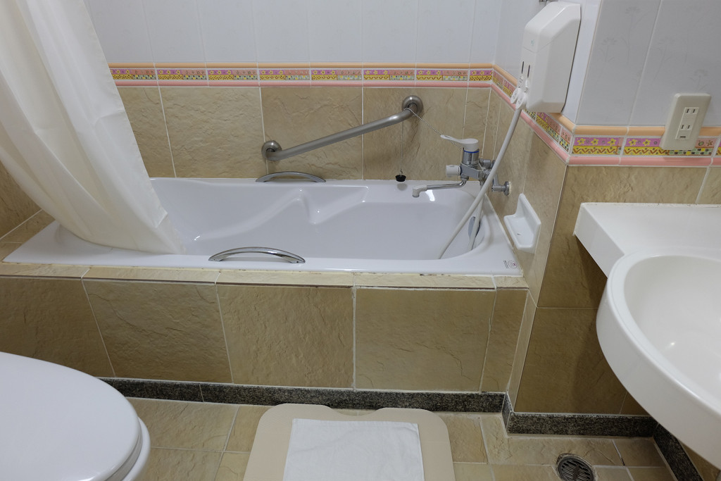 花と緑のみずほ石垣島 ダブルルーム バスルーム