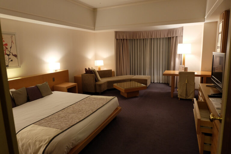 45平米（ロイヤルオークホテル スパ＆ガーデンズ ロイヤルフロア キング）