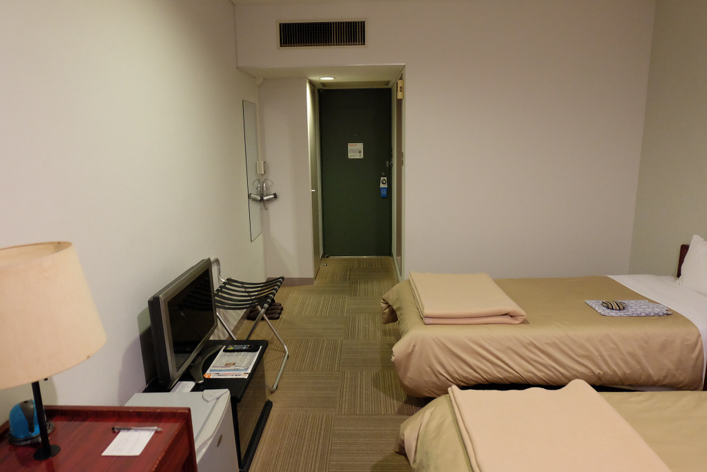 セントラルホテル鴨島 ドア側