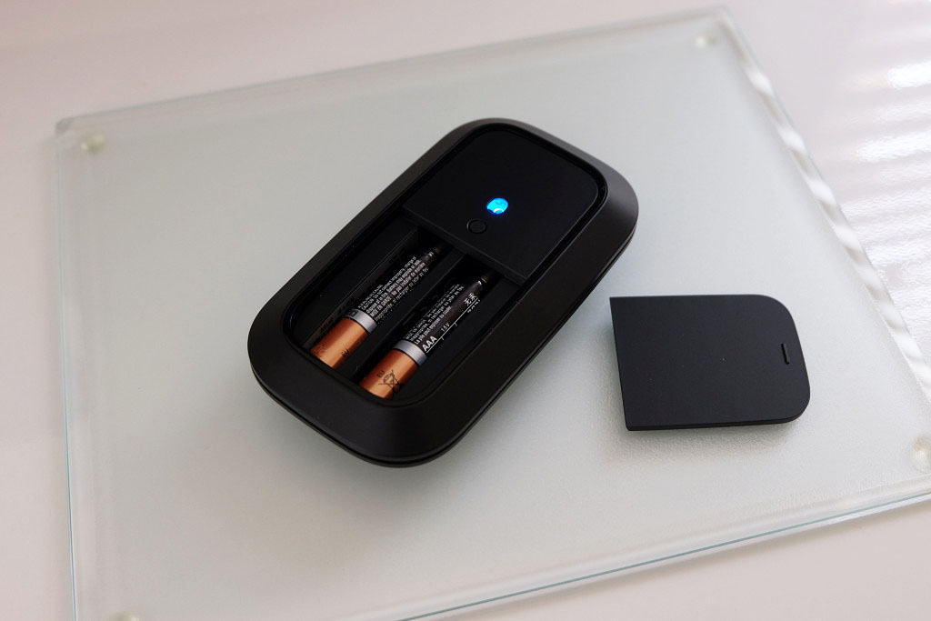 マウスの電池を入れる場所