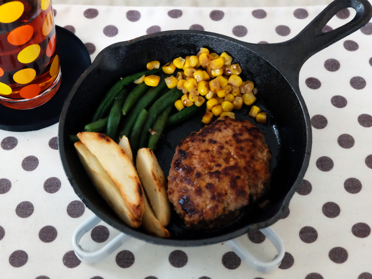 手作りハンバーグ 100g(2017年6月)