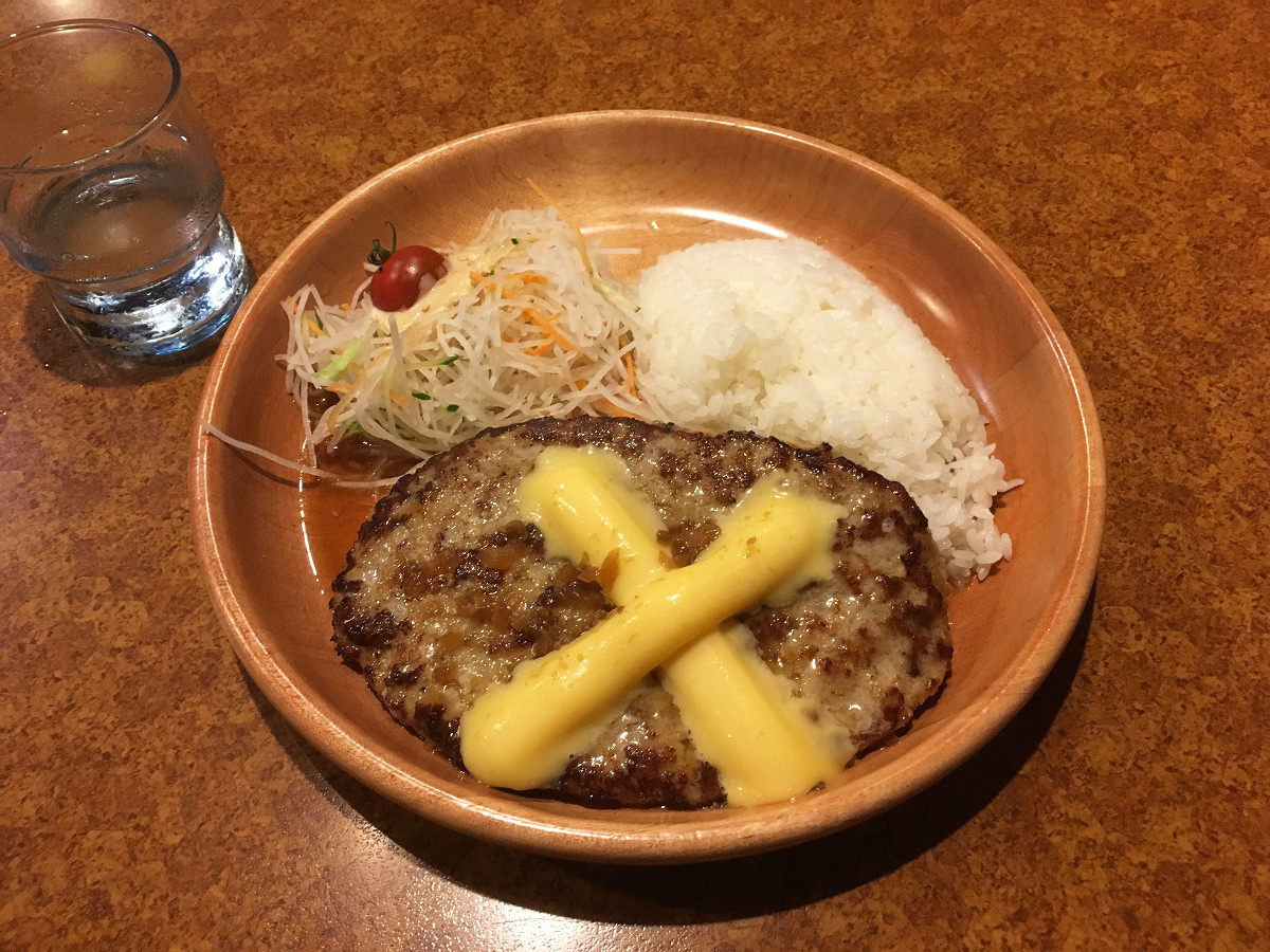 びっくりドンキー 東六郷店「チーズバーグディッシュ 300g」(2017年7月)