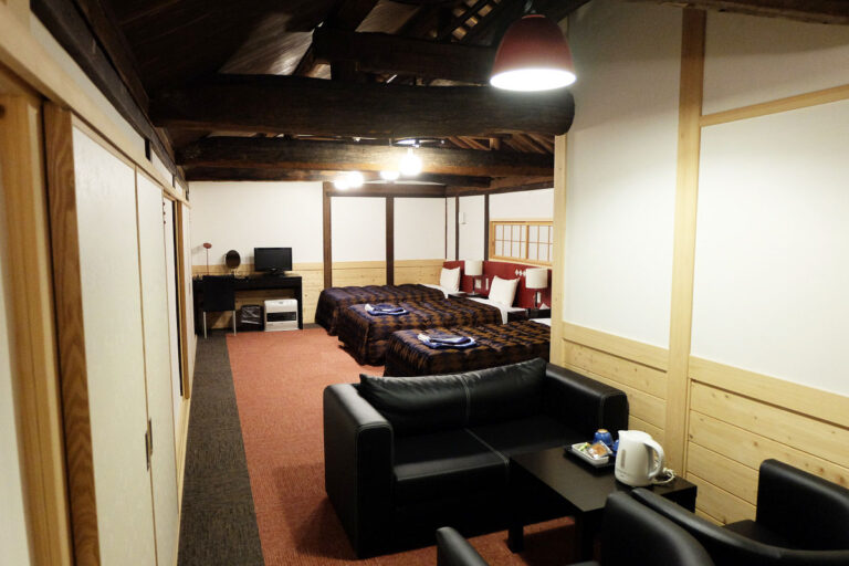 30畳（本館メゾネット 山桜）