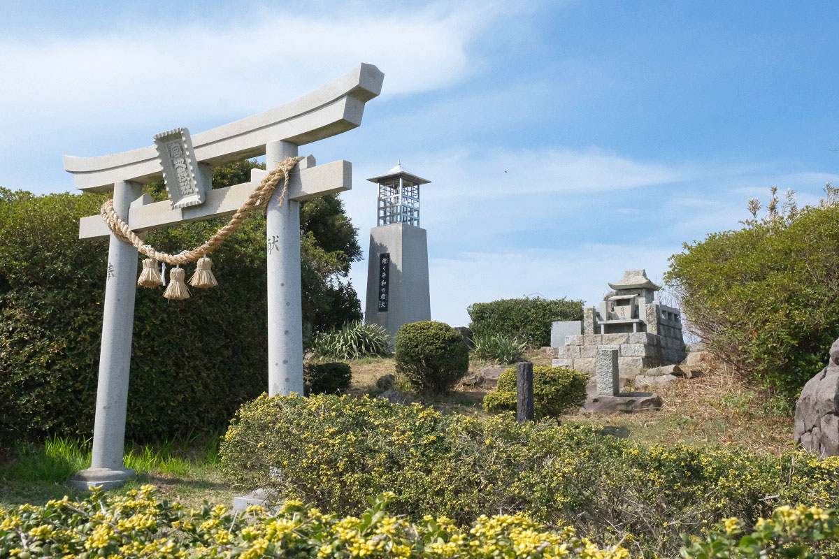 千畳敷の先端にある宮地嶽神社