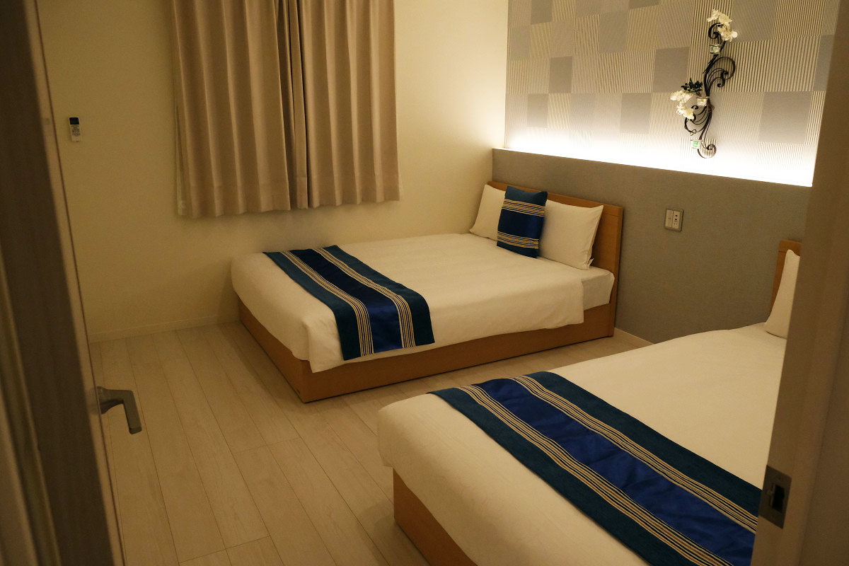 ベッドルーム(広い部屋)