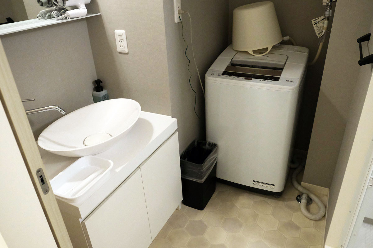 洗面台、洗濯機