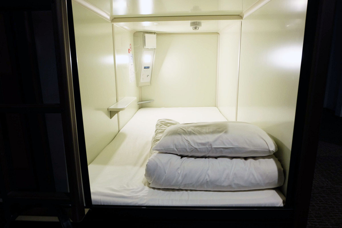 カプセルホテル CUBE 広島 スタンダードキャビン 2平米