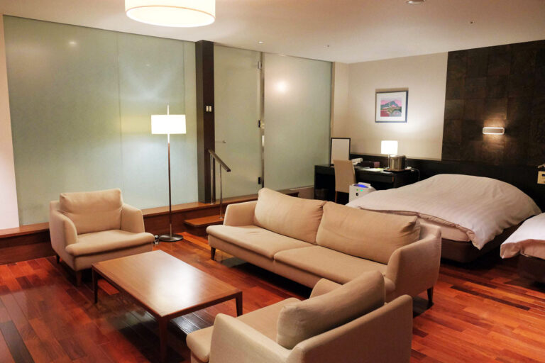 44畳（デザイナーズ客室）