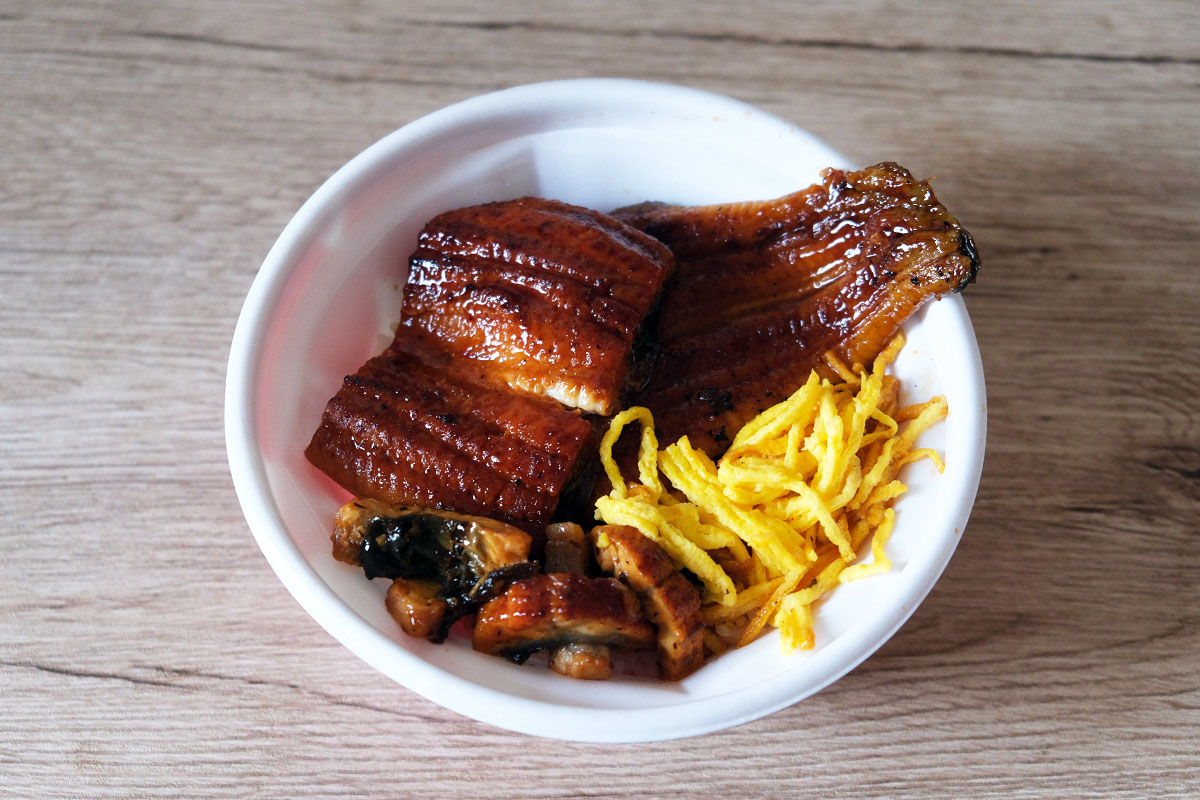 うな丼豪快盛(1650円)