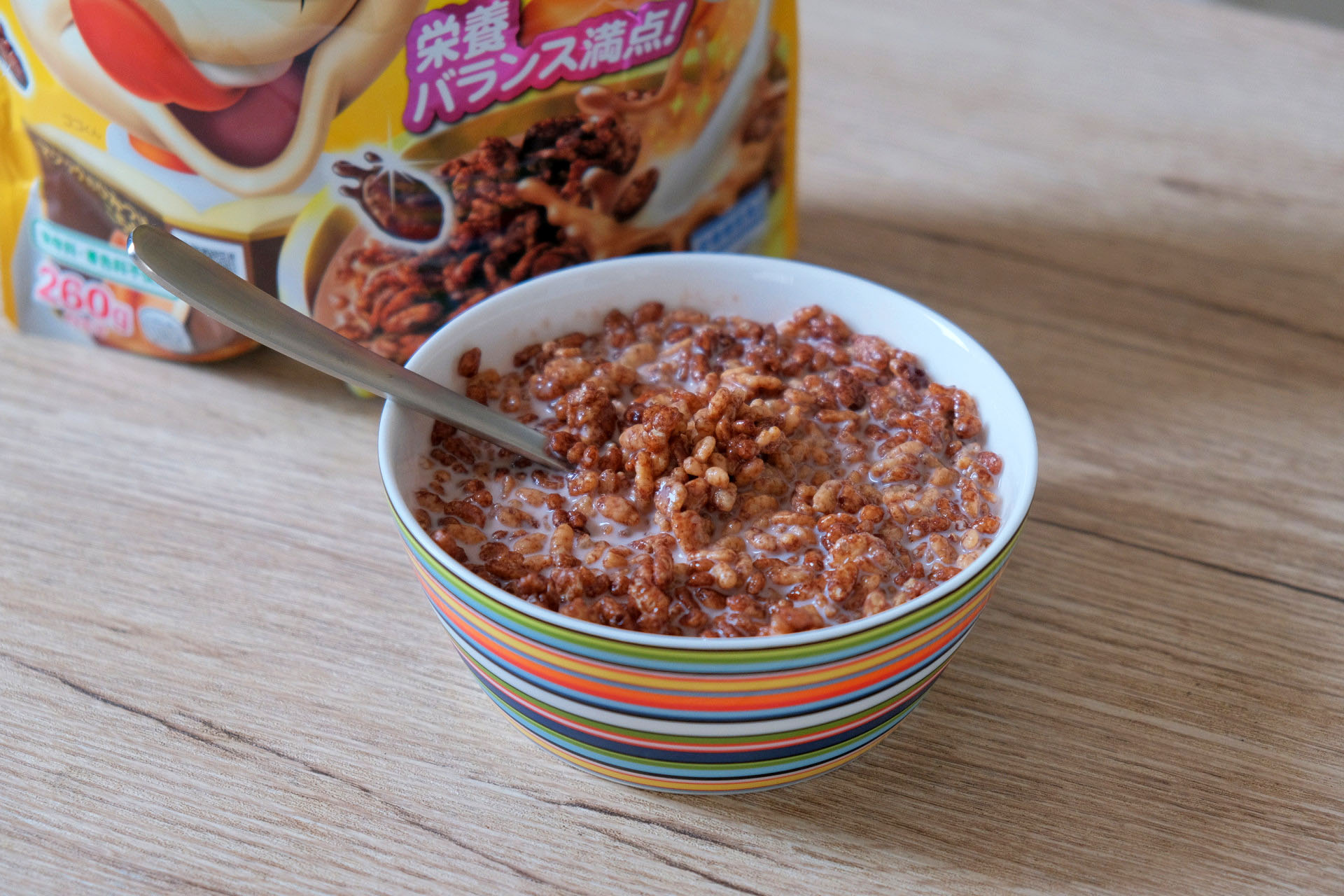 1食分のチョコクリスピーに200gの牛乳をプラス