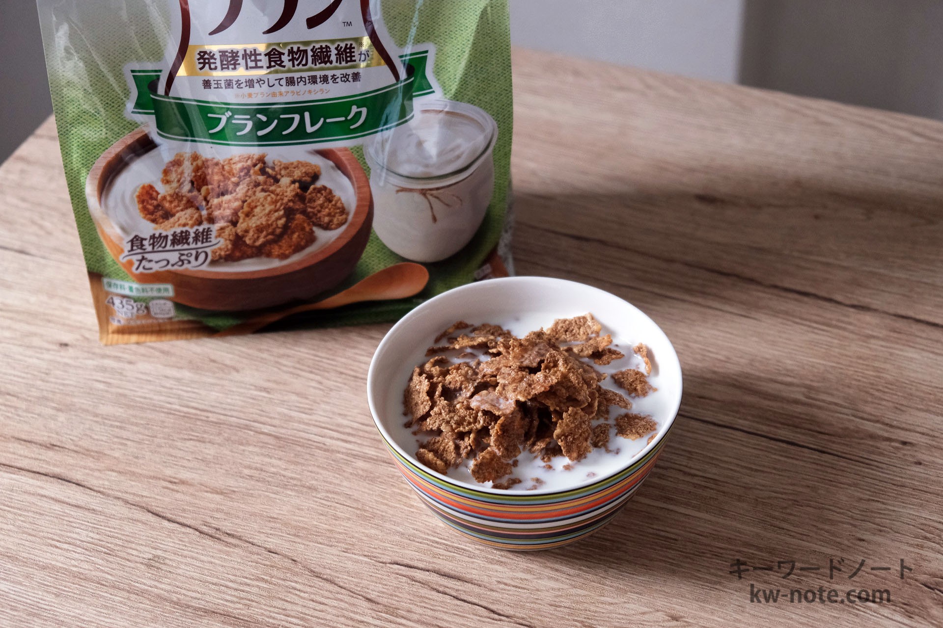 1食分の「オールブラン ブランフレーク」に200gの牛乳をプラス