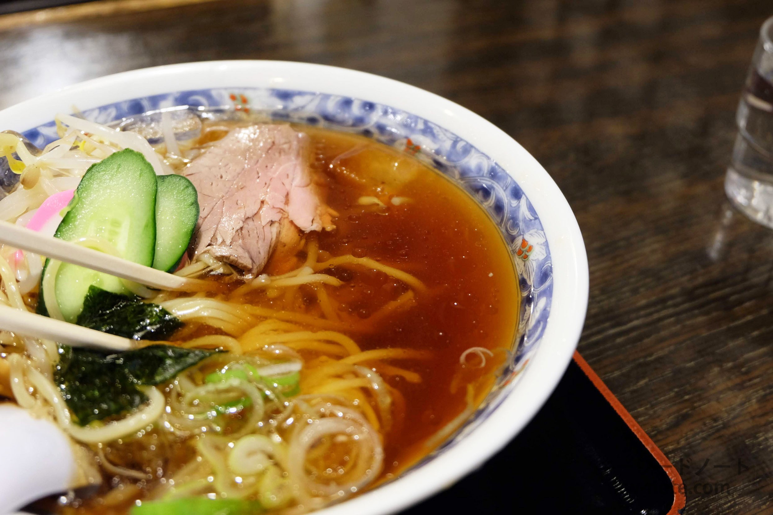 涼しげな透明な澄んだスープ