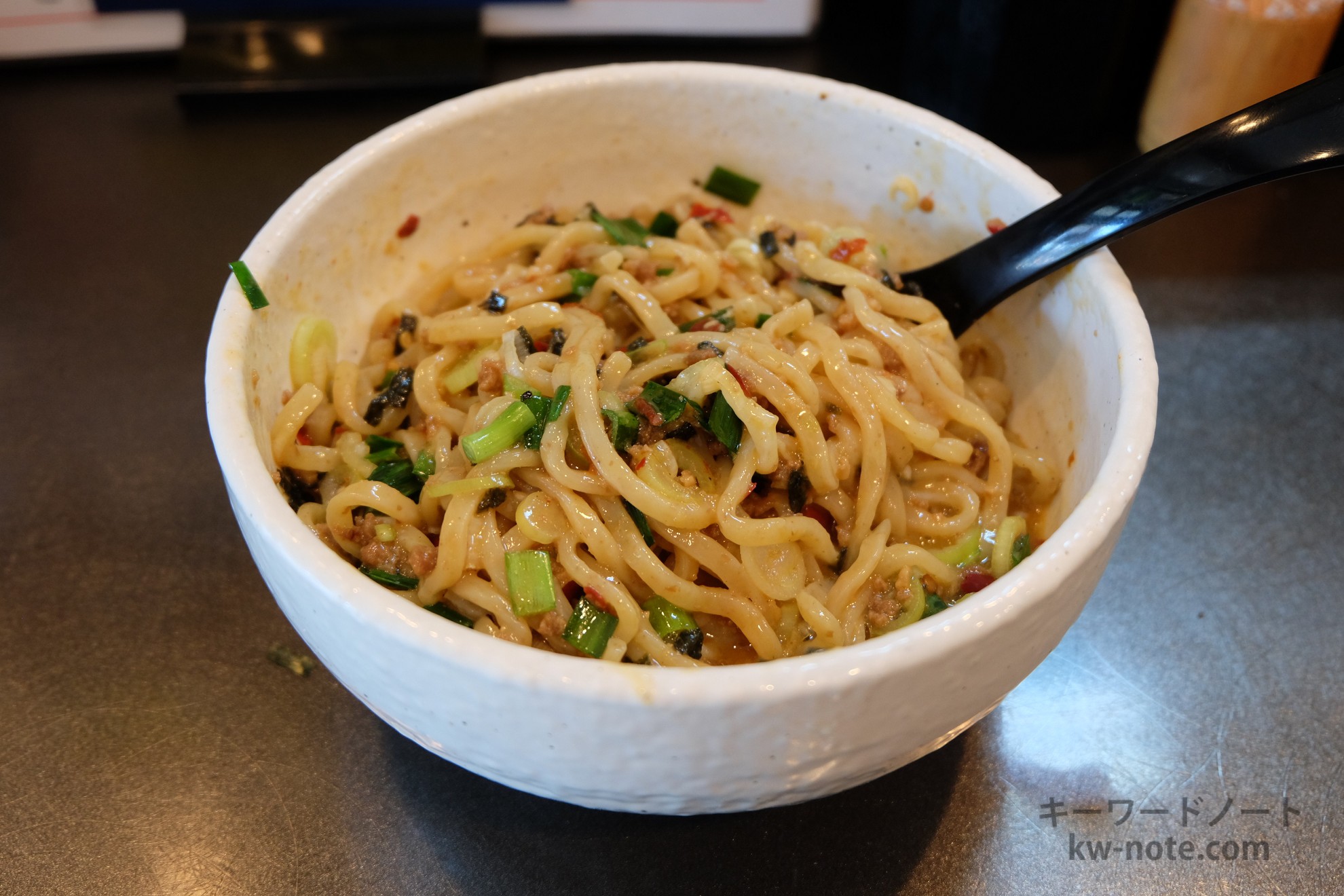 具と麺をよく混ぜる